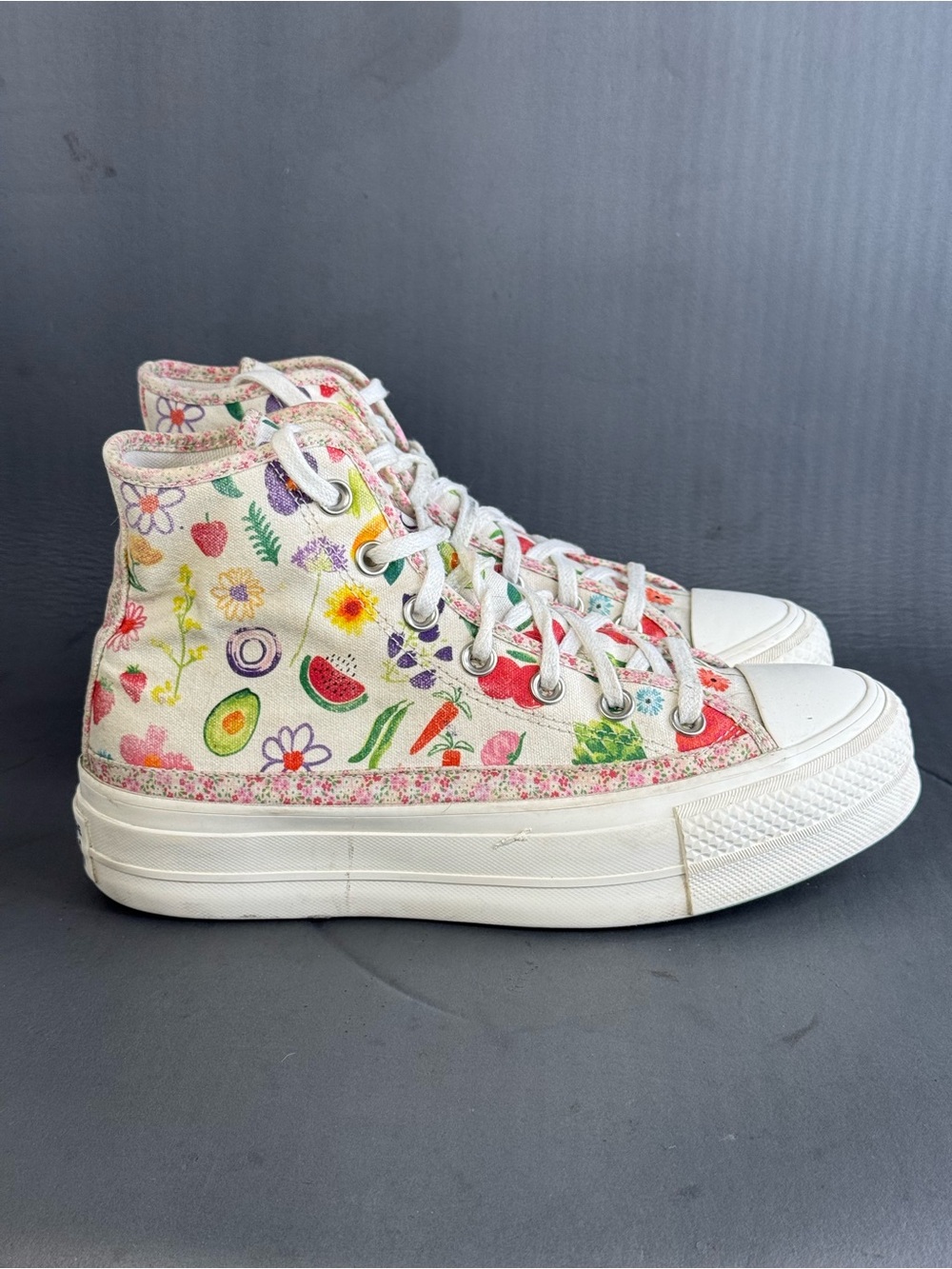 Women’s High-Top Canvas Sneakers in Multi Floral & Fruit Print